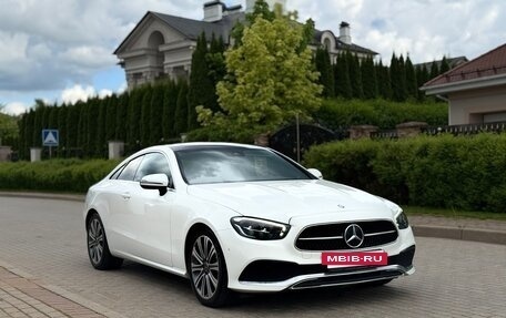 Mercedes-Benz E-Класс, 2021 год, 4 600 000 рублей, 3 фотография