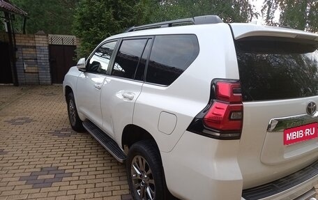 Toyota Land Cruiser Prado 150 рестайлинг 2, 2018 год, 5 270 000 рублей, 1 фотография