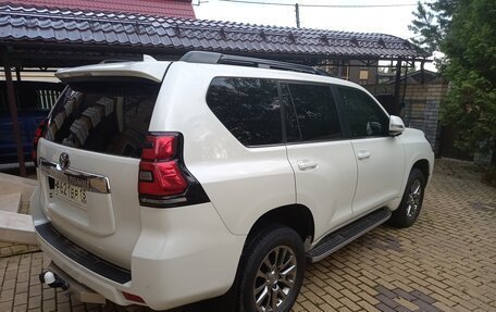 Toyota Land Cruiser Prado 150 рестайлинг 2, 2018 год, 5 270 000 рублей, 2 фотография