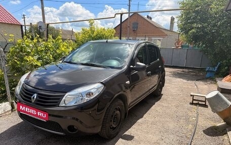 Renault Sandero I, 2012 год, 650 000 рублей, 3 фотография