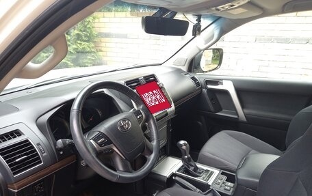 Toyota Land Cruiser Prado 150 рестайлинг 2, 2018 год, 5 270 000 рублей, 12 фотография