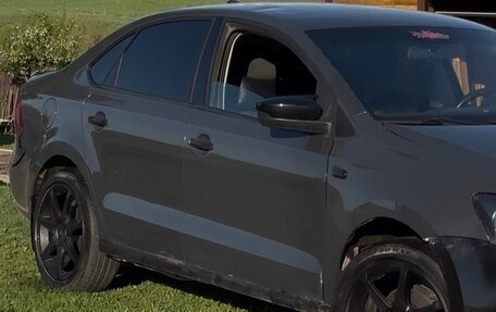 Volkswagen Polo VI (EU Market), 2011 год, 450 000 рублей, 2 фотография