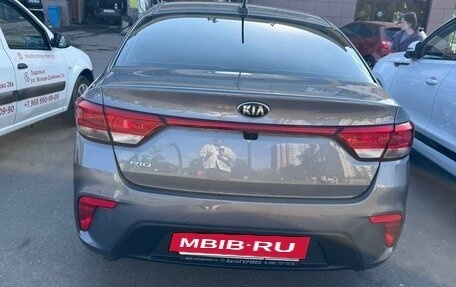 KIA Rio IV, 2018 год, 1 890 000 рублей, 3 фотография