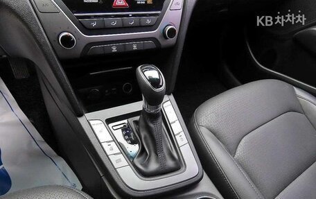 Hyundai Avante, 2016 год, 1 315 000 рублей, 10 фотография