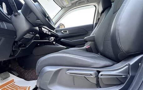 Honda Vezel, 2023 год, 1 720 000 рублей, 13 фотография