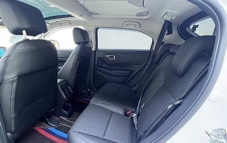 Honda Vezel, 2023 год, 1 720 000 рублей, 25 фотография