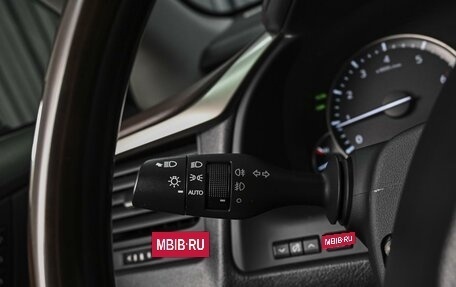 Lexus RX IV рестайлинг, 2017 год, 4 680 000 рублей, 18 фотография
