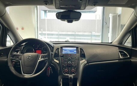 Opel Astra J, 2013 год, 650 000 рублей, 11 фотография