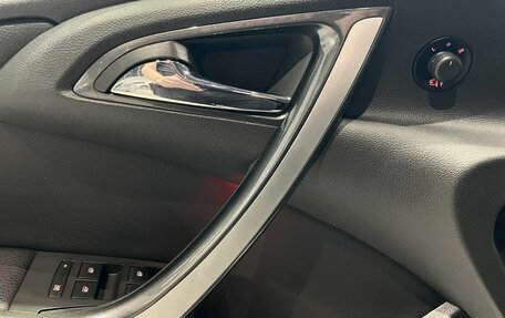 Opel Astra J, 2013 год, 650 000 рублей, 17 фотография