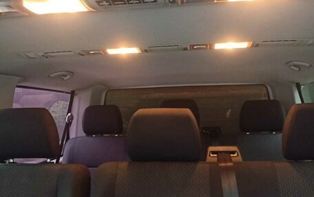 Volkswagen Caravelle T6 рестайлинг, 2017 год, 2 200 000 рублей, 24 фотография
