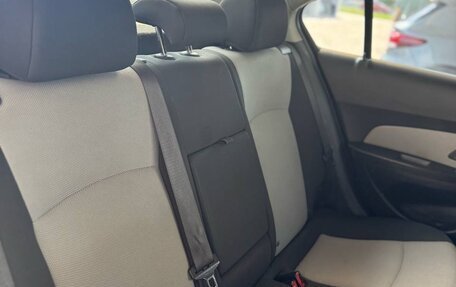 Chevrolet Cruze II, 2011 год, 630 000 рублей, 5 фотография