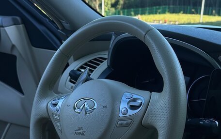 Infiniti FX II, 2010 год, 2 100 000 рублей, 23 фотография