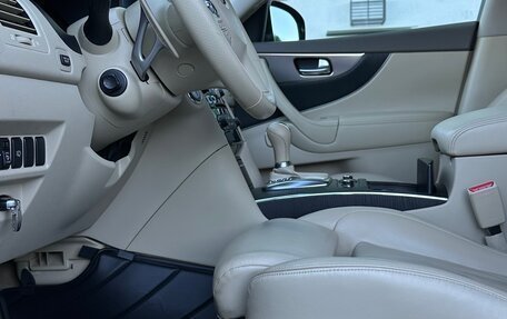 Infiniti FX II, 2010 год, 2 100 000 рублей, 25 фотография
