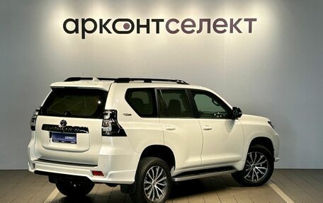 Toyota Land Cruiser Prado 150 рестайлинг 2, 2021 год, 6 990 000 рублей, 2 фотография