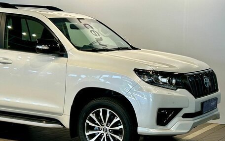 Toyota Land Cruiser Prado 150 рестайлинг 2, 2021 год, 6 990 000 рублей, 9 фотография
