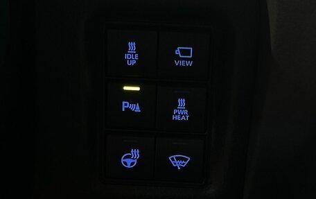 Toyota Land Cruiser Prado 150 рестайлинг 2, 2021 год, 6 990 000 рублей, 31 фотография