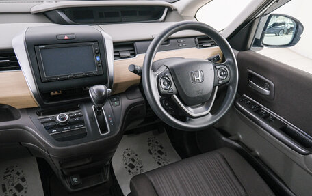 Honda Freed II, 2016 год, 1 699 000 рублей, 10 фотография
