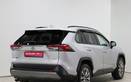 Toyota RAV4, 2021 год, 3 320 000 рублей, 5 фотография