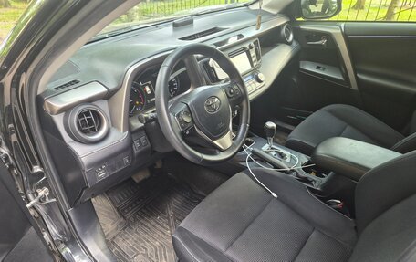 Toyota RAV4, 2015 год, 2 150 000 рублей, 2 фотография