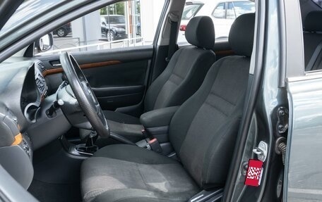 Toyota Avensis III рестайлинг, 2006 год, 799 000 рублей, 10 фотография