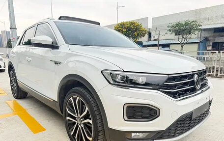 Volkswagen T-Roc I, 2021 год, 1 430 000 рублей, 3 фотография