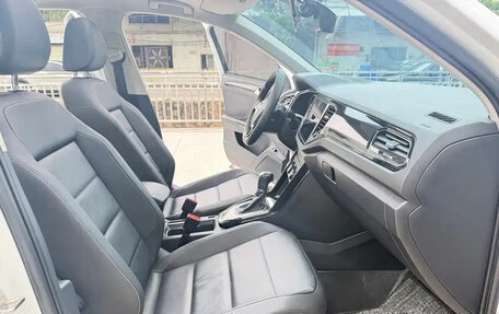 Volkswagen T-Roc I, 2021 год, 1 430 000 рублей, 11 фотография