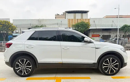 Volkswagen T-Roc I, 2021 год, 1 430 000 рублей, 7 фотография