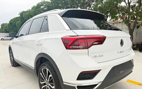 Volkswagen T-Roc I, 2021 год, 1 430 000 рублей, 4 фотография