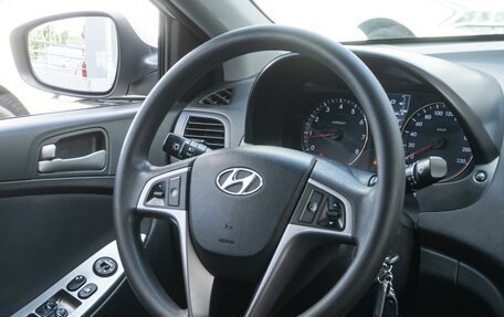 Hyundai Solaris II рестайлинг, 2015 год, 1 079 000 рублей, 16 фотография