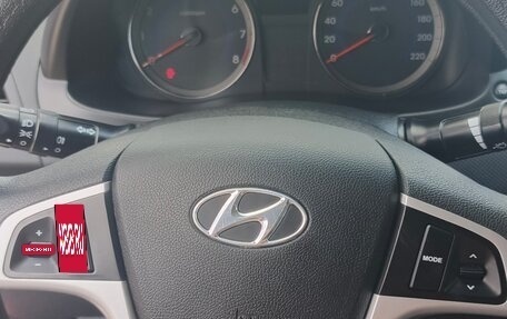Hyundai Solaris II рестайлинг, 2016 год, 950 000 рублей, 2 фотография
