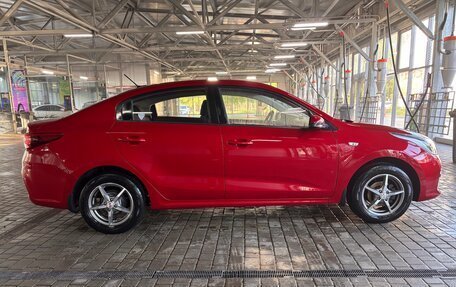 KIA Rio IV, 2018 год, 1 550 000 рублей, 4 фотография