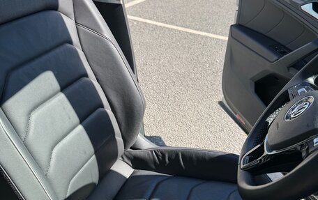 Volkswagen Tiguan II, 2020 год, 3 750 000 рублей, 32 фотография