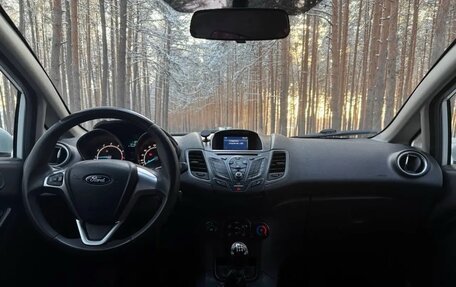 Ford Fiesta, 2015 год, 550 000 рублей, 4 фотография