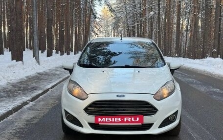 Ford Fiesta, 2015 год, 550 000 рублей, 2 фотография