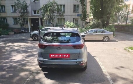 KIA Sportage IV рестайлинг, 2019 год, 2 080 000 рублей, 4 фотография