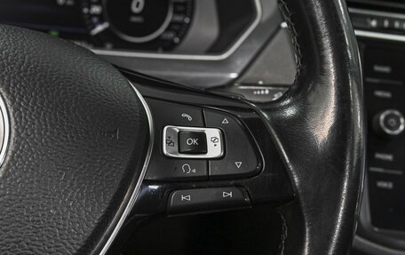 Volkswagen Tiguan II, 2018 год, 2 048 000 рублей, 21 фотография