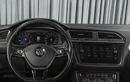 Volkswagen Tiguan II, 2018 год, 2 048 000 рублей, 17 фотография