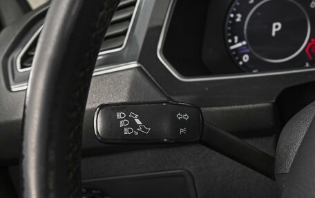 Volkswagen Tiguan II, 2018 год, 2 048 000 рублей, 18 фотография
