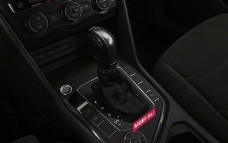 Volkswagen Tiguan II, 2018 год, 2 048 000 рублей, 12 фотография