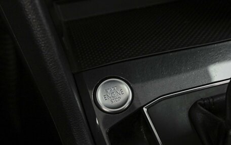 Volkswagen Tiguan II, 2018 год, 2 048 000 рублей, 23 фотография