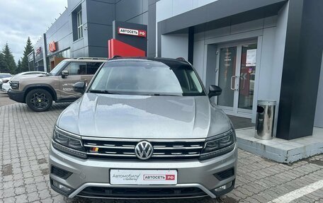Volkswagen Tiguan II, 2020 год, 2 730 000 рублей, 2 фотография