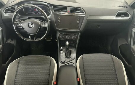 Volkswagen Tiguan II, 2020 год, 2 730 000 рублей, 13 фотография