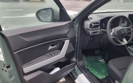 Renault Duster, 2025 год, 3 300 000 рублей, 9 фотография
