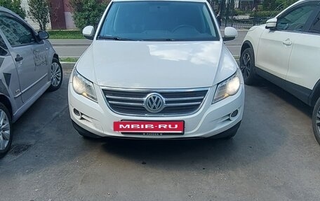 Volkswagen Tiguan I, 2010 год, 900 000 рублей, 2 фотография