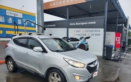 Hyundai Tucson III, 2011 год, 1 000 000 рублей, 3 фотография