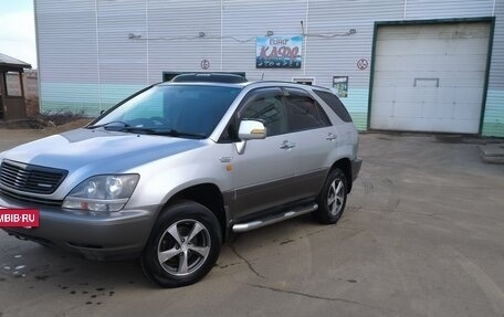 Toyota Harrier, 1999 год, 700 000 рублей, 3 фотография