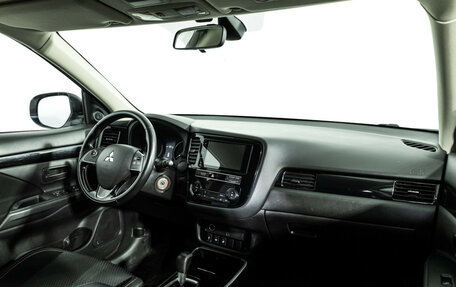 Mitsubishi Outlander III рестайлинг 3, 2019 год, 1 649 585 рублей, 10 фотография