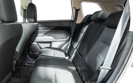 Mitsubishi Outlander III рестайлинг 3, 2019 год, 1 649 585 рублей, 11 фотография