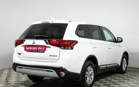 Mitsubishi Outlander III рестайлинг 3, 2019 год, 1 649 585 рублей, 6 фотография