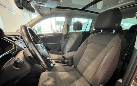 Volkswagen Tiguan II, 2018 год, 2 990 000 рублей, 10 фотография